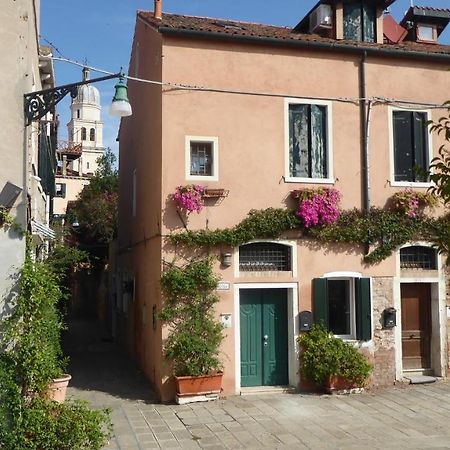 Sestiere Dorsoduro, A Due Passi Da Zattere Apartment Venice Luaran gambar